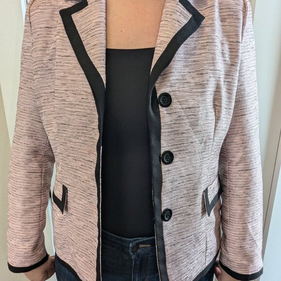 Danillo Pink Blazer with Black Accents – Size 10 - Picture 5 of 6
